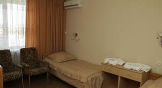 Гостиница Опава Камышин Бюджетный двухместный номер с 2 отдельными кроватями-3